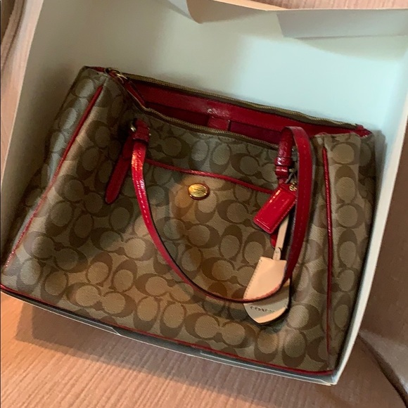 Purse - Picture 2 of 4